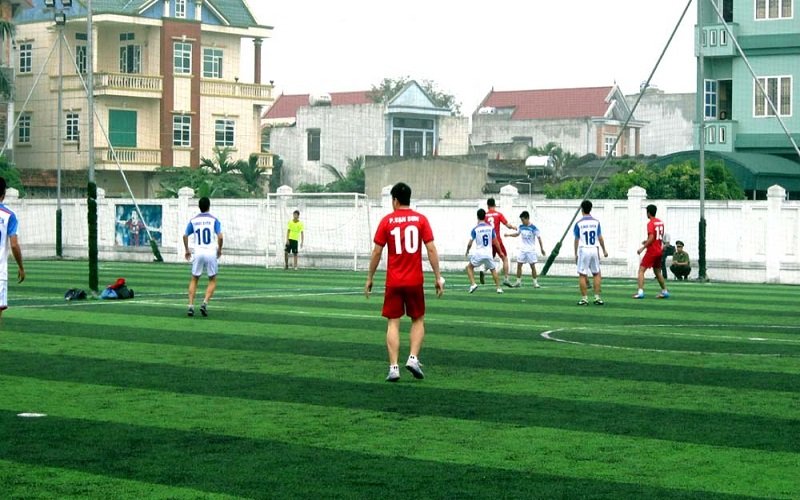 bang gia va quy trinh thi cong san bong co nhan tao 5